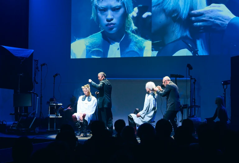 認定講師の直接指導　世界ブランドのカット・カラーを習得