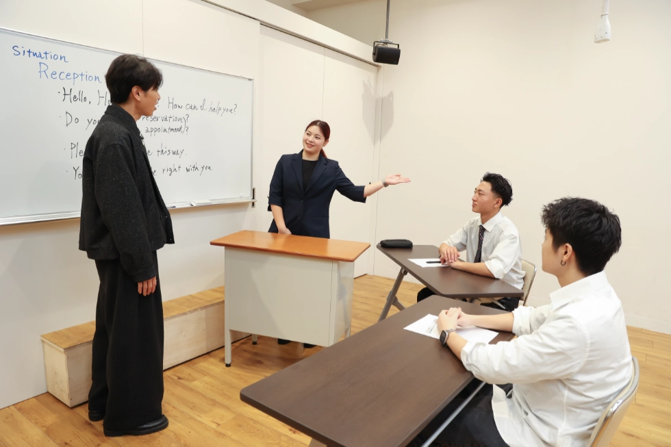 インターンシップコース<br />
ワーキングホリデー専攻